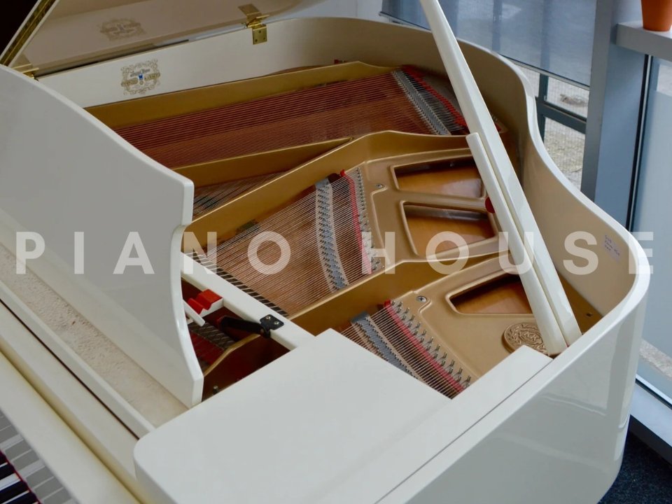 KAWAI KG-1E WH - Góc nhìn thực tế 6